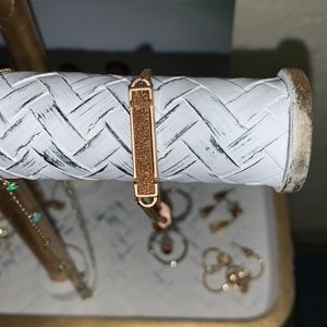 Rose gold kendra Scott braclet